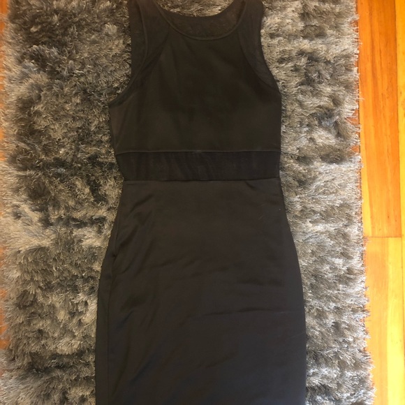Fitted black dress - Picture 3 of 4